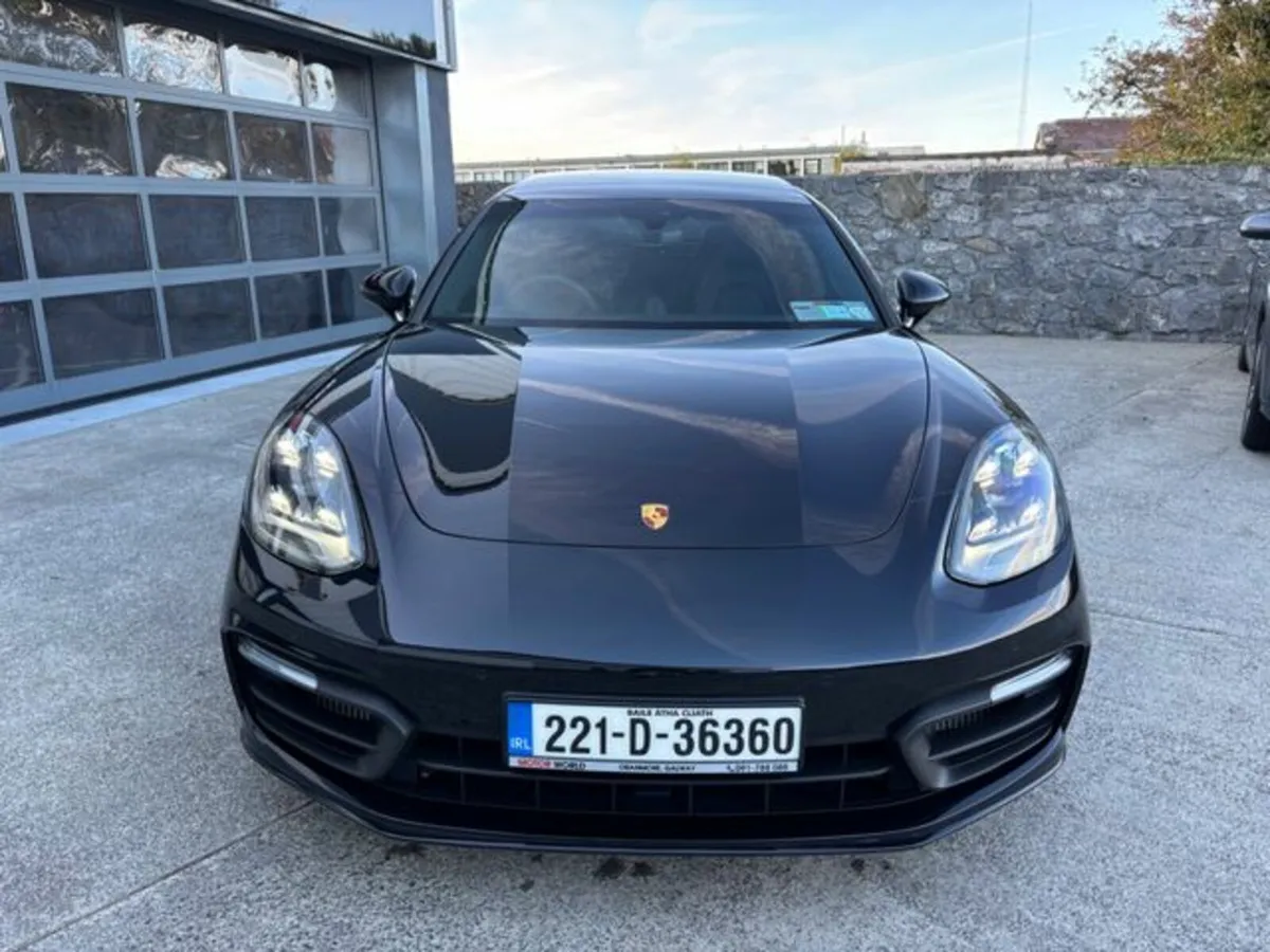 Porsche Panamera 2.9 V6 E-Hybrid 4 Platinum Editio - Image 2
