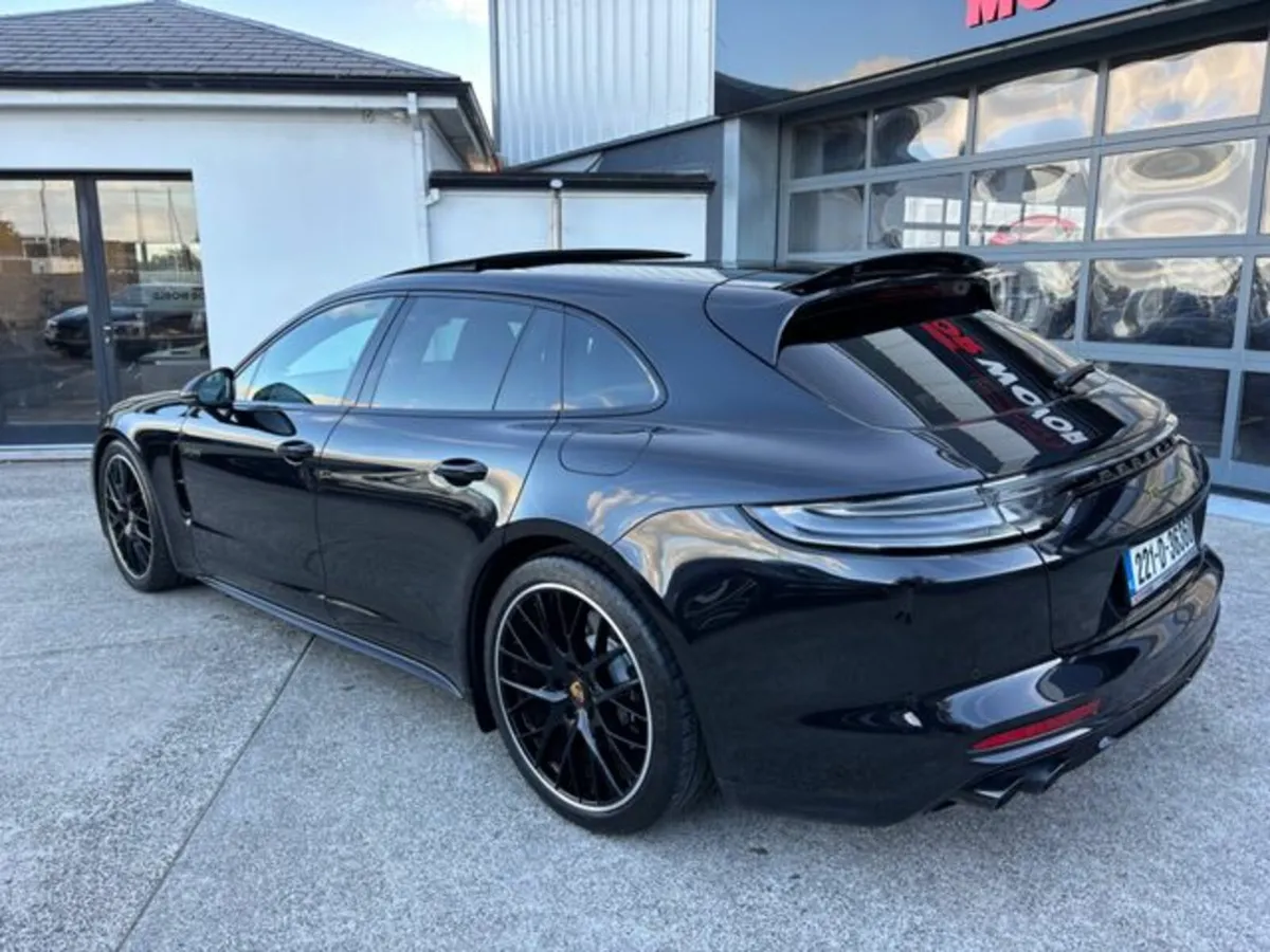 Porsche Panamera 2.9 V6 E-Hybrid 4 Platinum Editio - Image 3