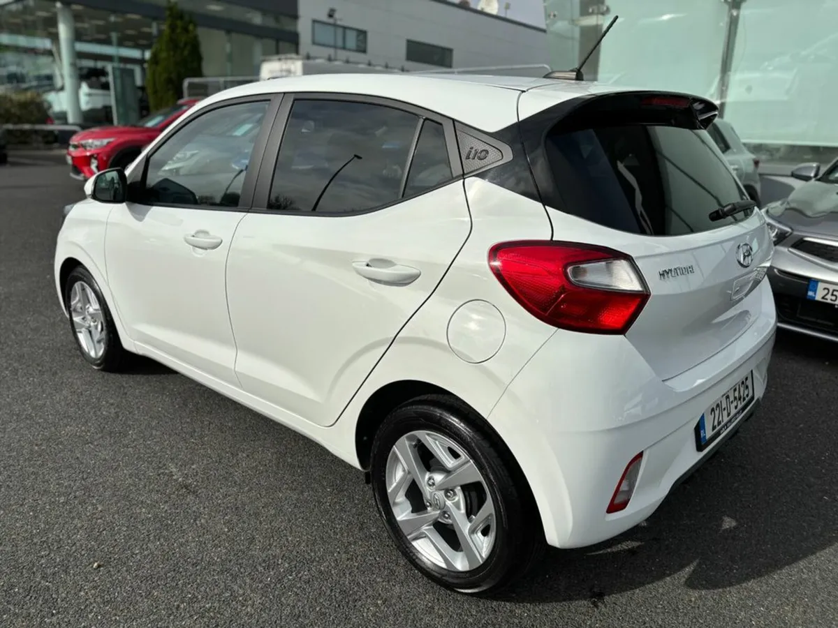 Hyundai i10 1.0 Deluxe Plus - Image 3