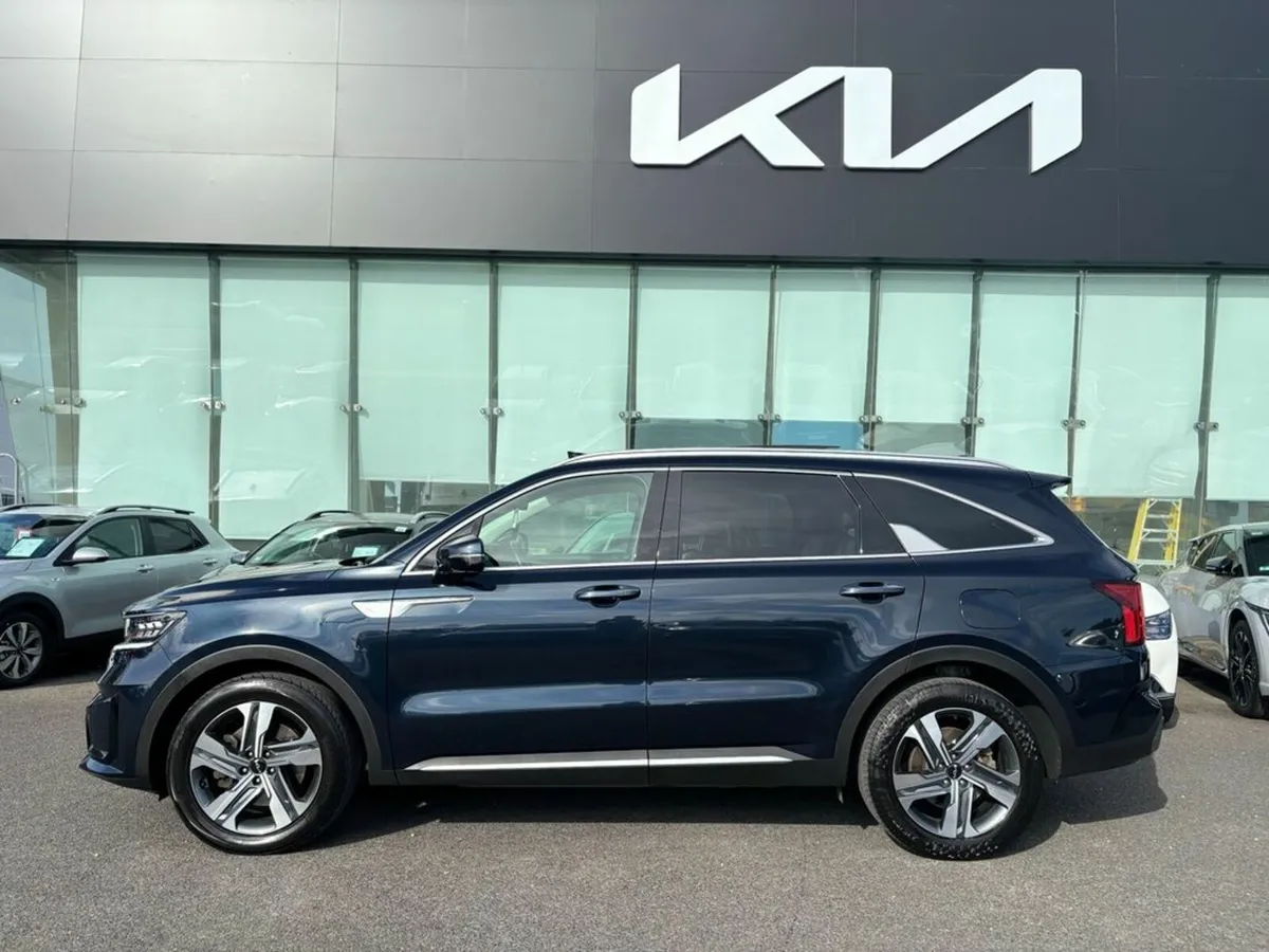 Kia Sorento 2.2 K4 Diesel (7 Seats) - Image 2