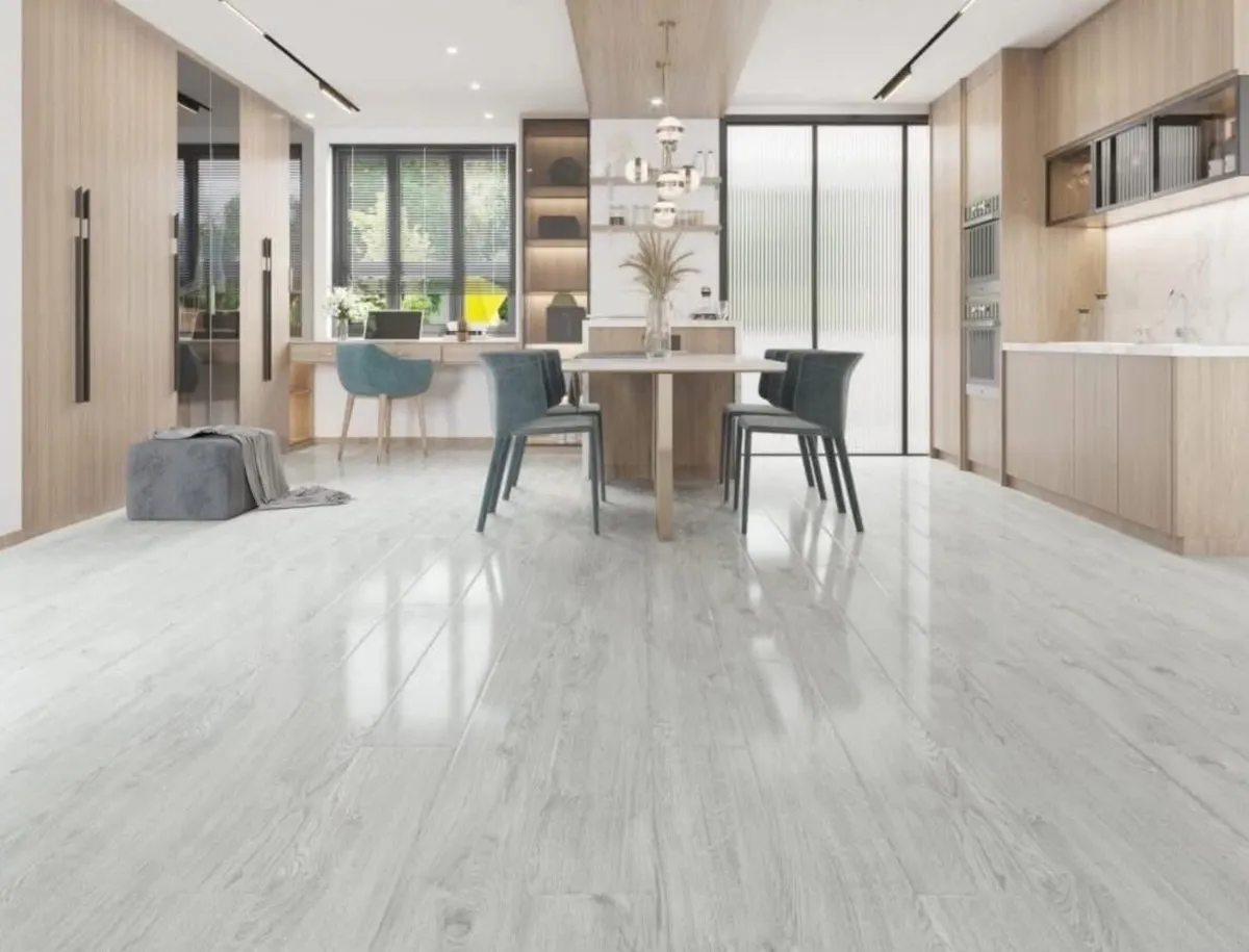 New 7mm Malaga Grey Laminated Flooring - Image 4
