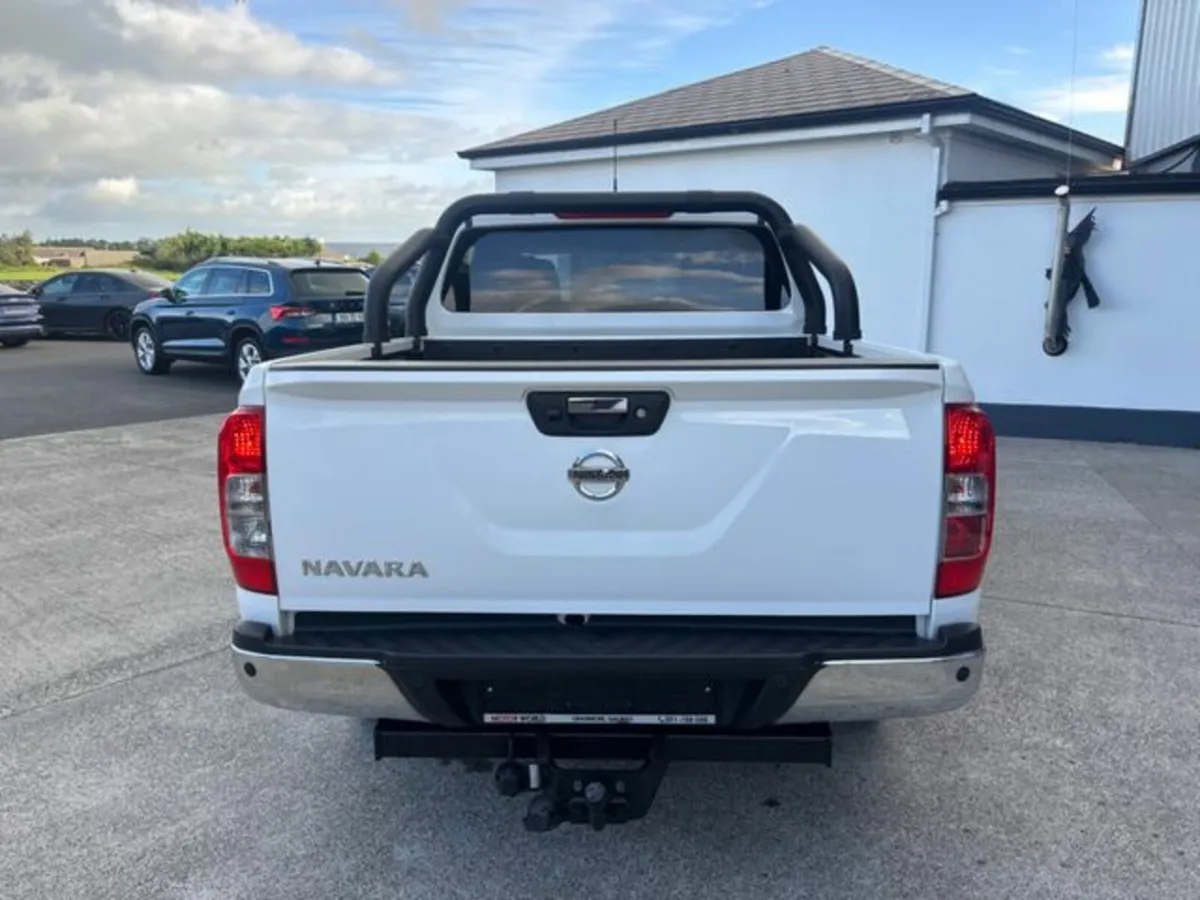 Nissan Navara DCI TEKNA SHR DCB - Image 3