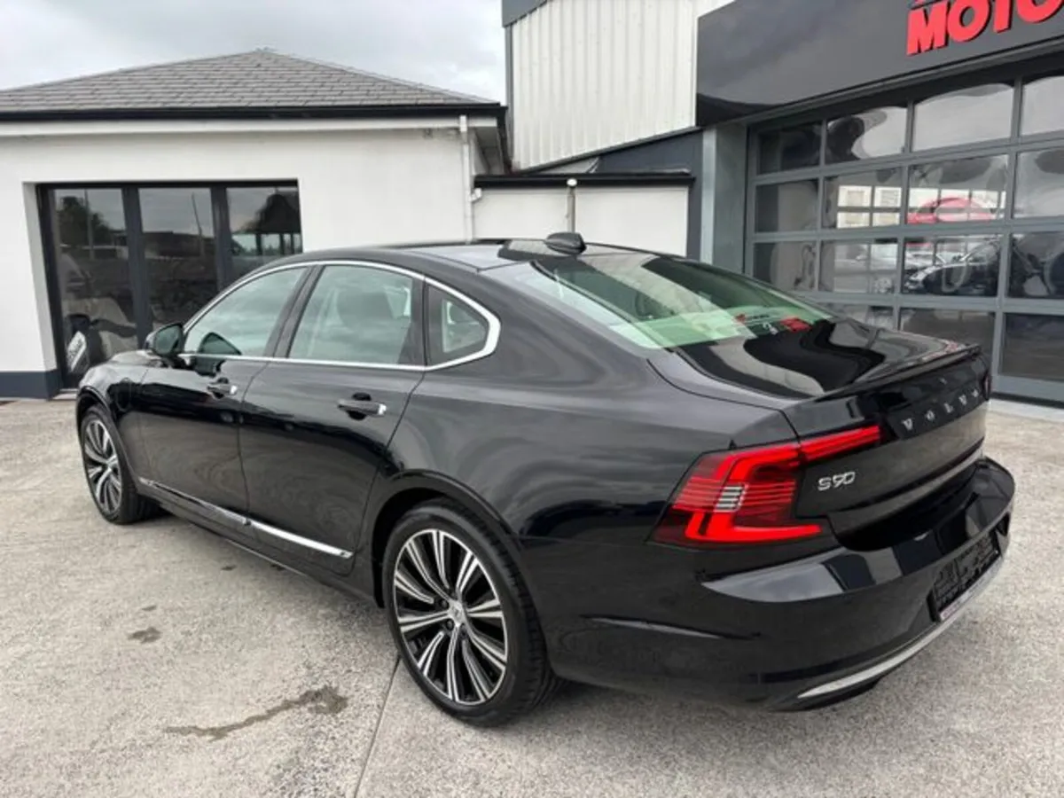 Volvo S90 RECHARGE T8 INSCRIPTION AWD - Image 2