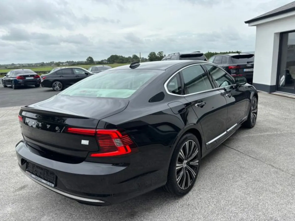 Volvo S90 RECHARGE T8 INSCRIPTION AWD - Image 4