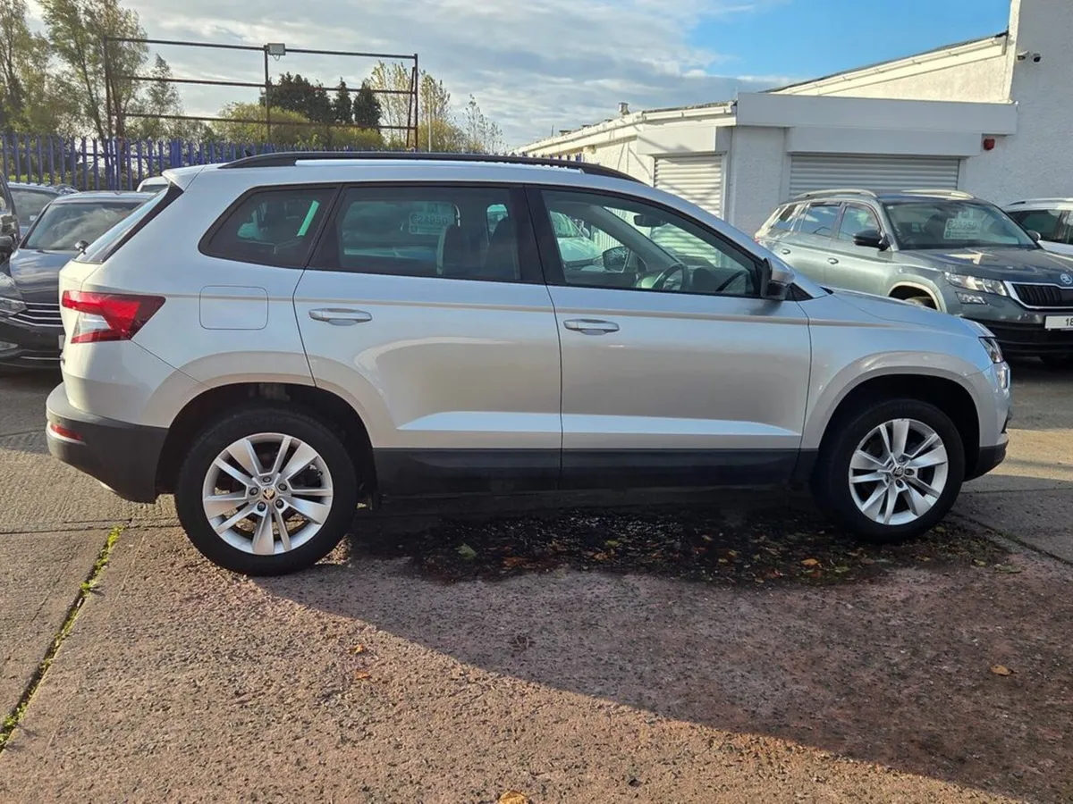 Skoda Karoq SE TECHNOLOGY TDI DSG - Image 2