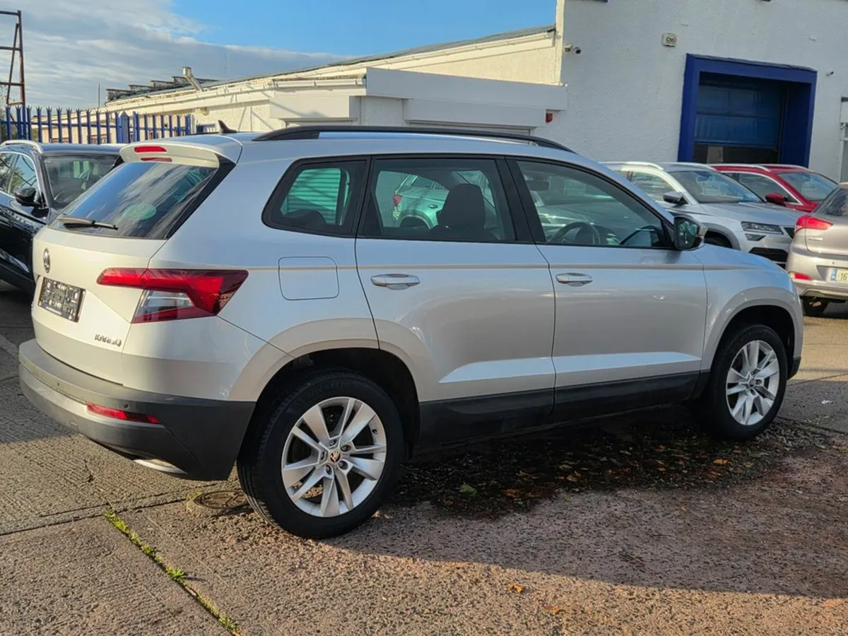 Skoda Karoq SE TECHNOLOGY TDI DSG - Image 3