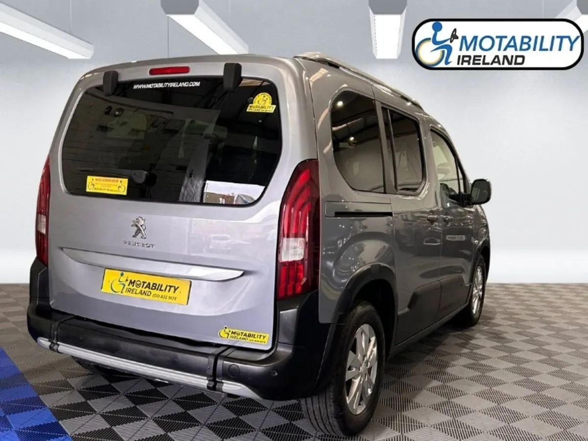 Peugeot Rifter Wheelchair Accessible - Image 2