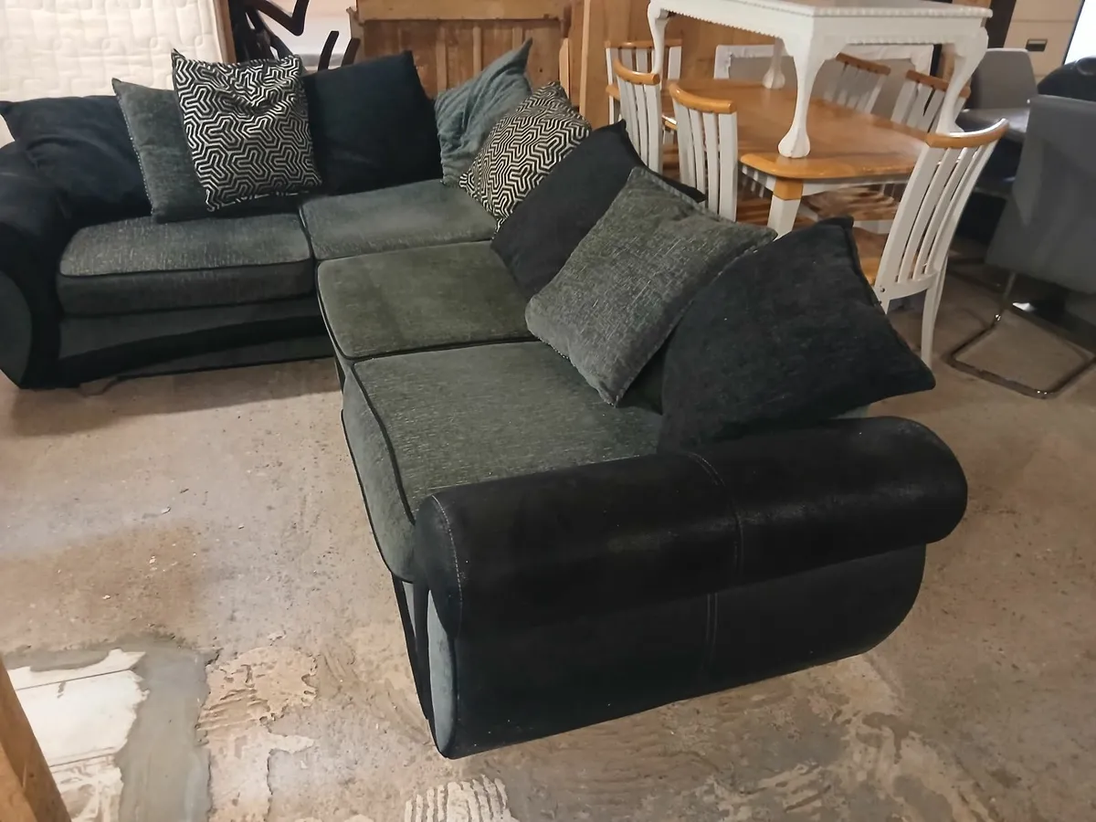 Sofa - Image 4