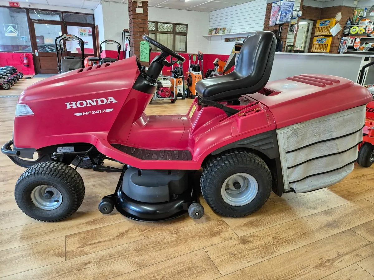 Honda HF2417 Ride On Tractor Lawn Mower - Image 4
