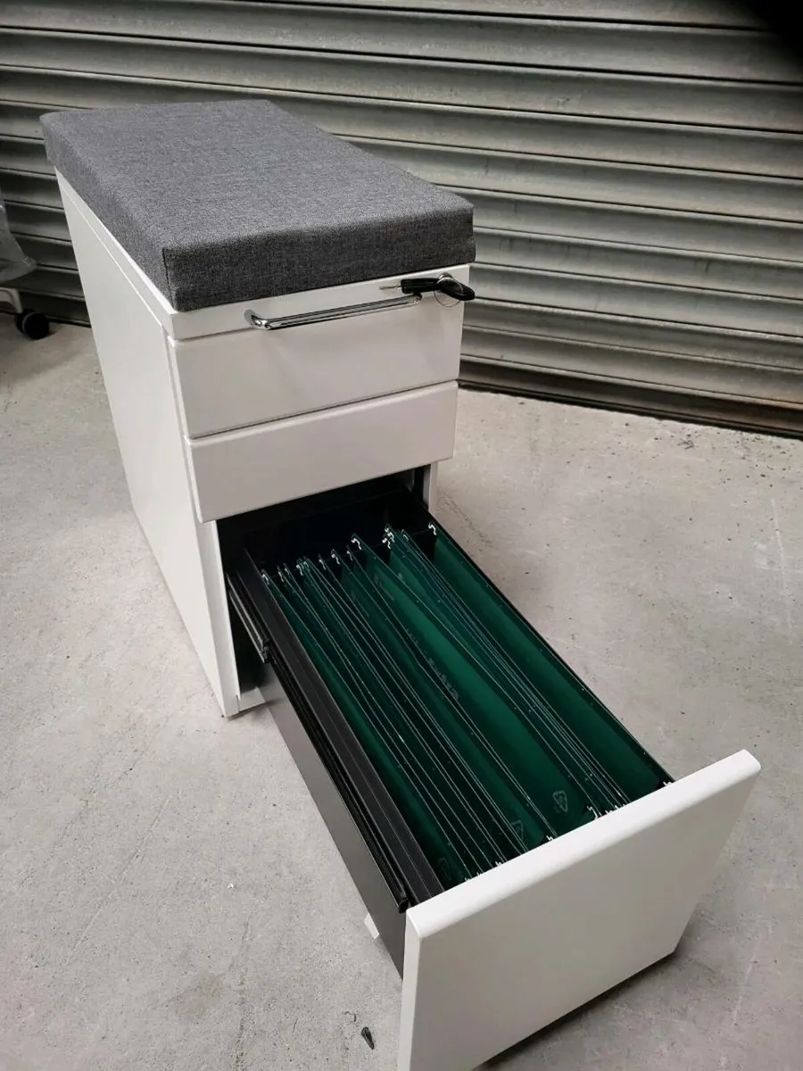3 Drawer Pedestals With Keys. New Condition - Image 4