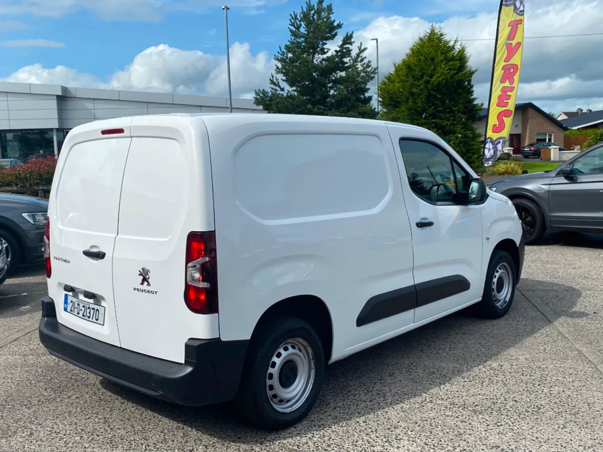 Peugeot Partner 1.5 Blue HDI 75 Panelled 6.2 3 - Image 3