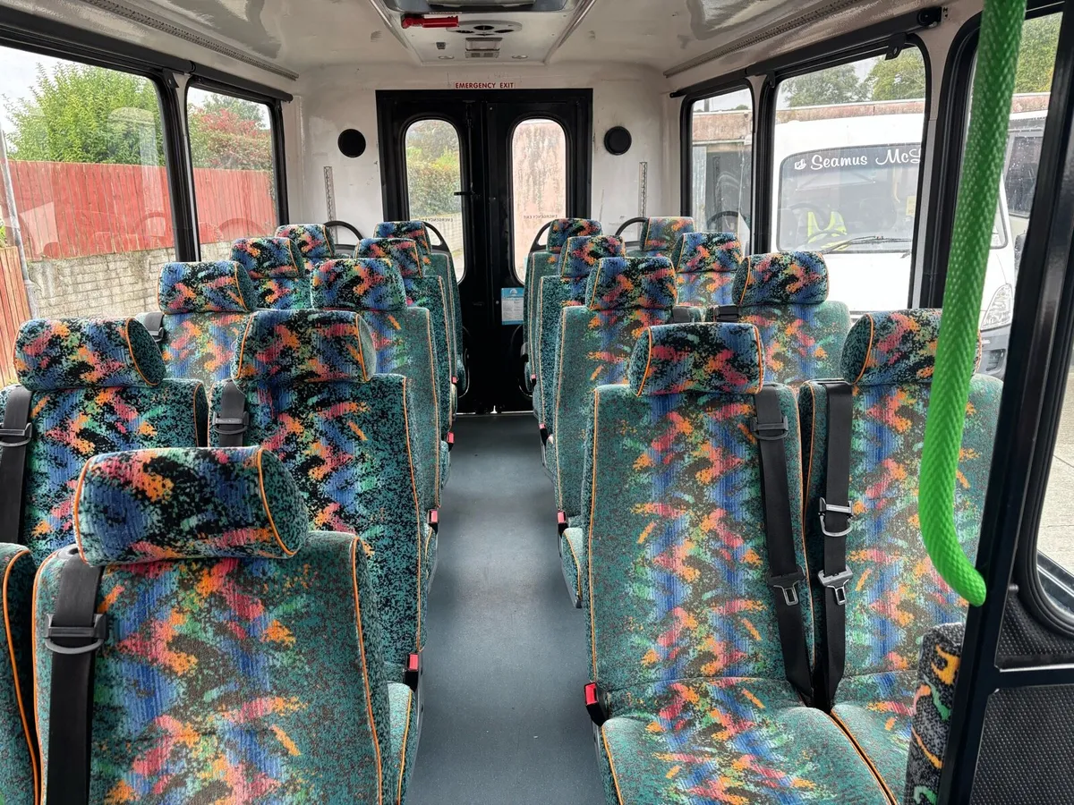 Bus - Image 4