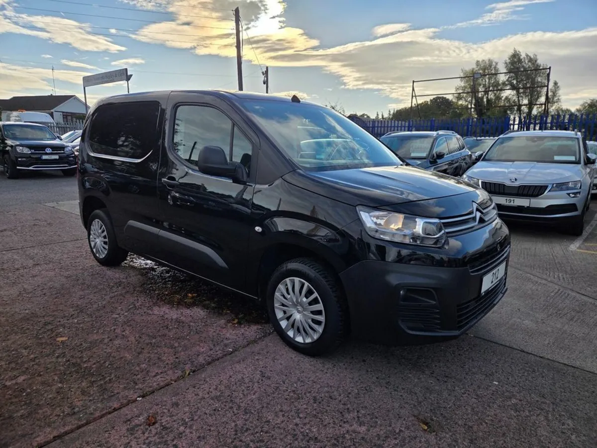 Citroen Berlingo 650 ENTERPRISE M BLUEHDI - Image 1