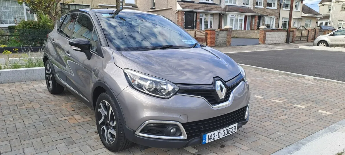Renault Captur Dynamique Media Nav 1.0 petrol. - Image 1