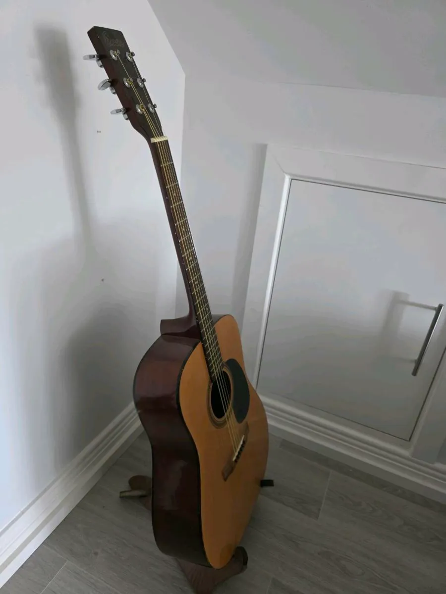 Guitar - Image 2