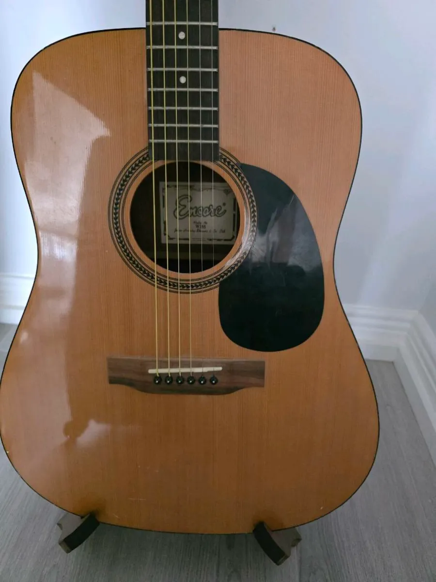 Guitar - Image 4