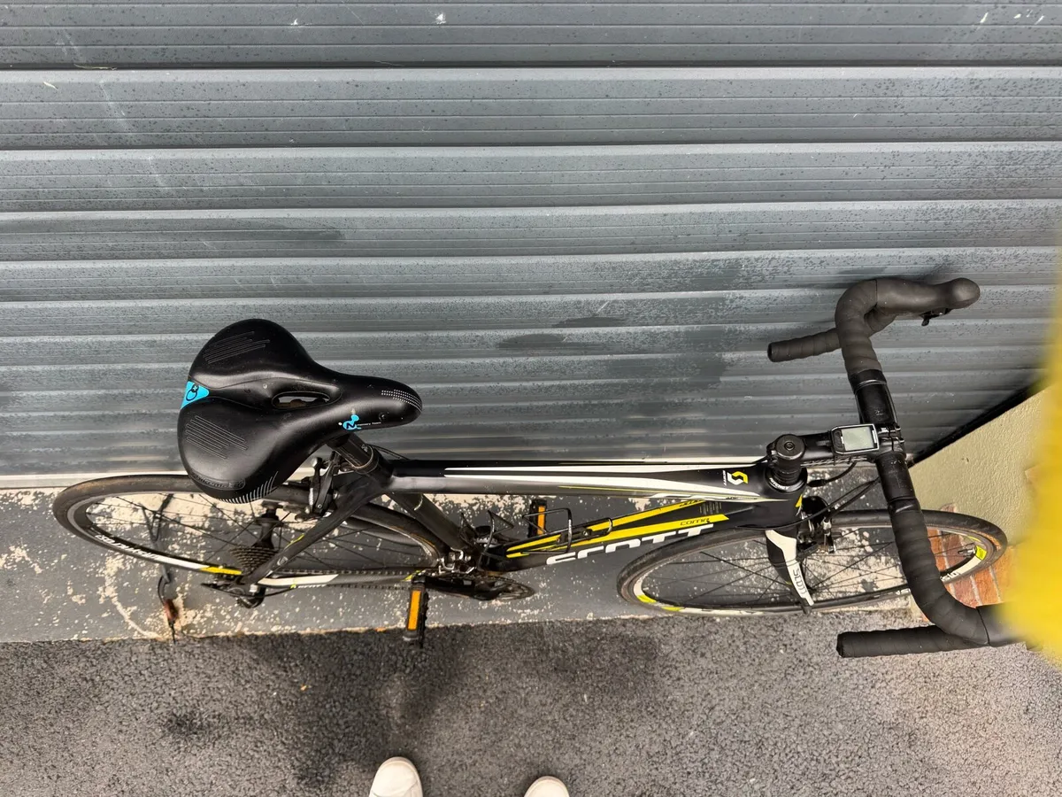 Carbon Fibre Road Bike - Image 2