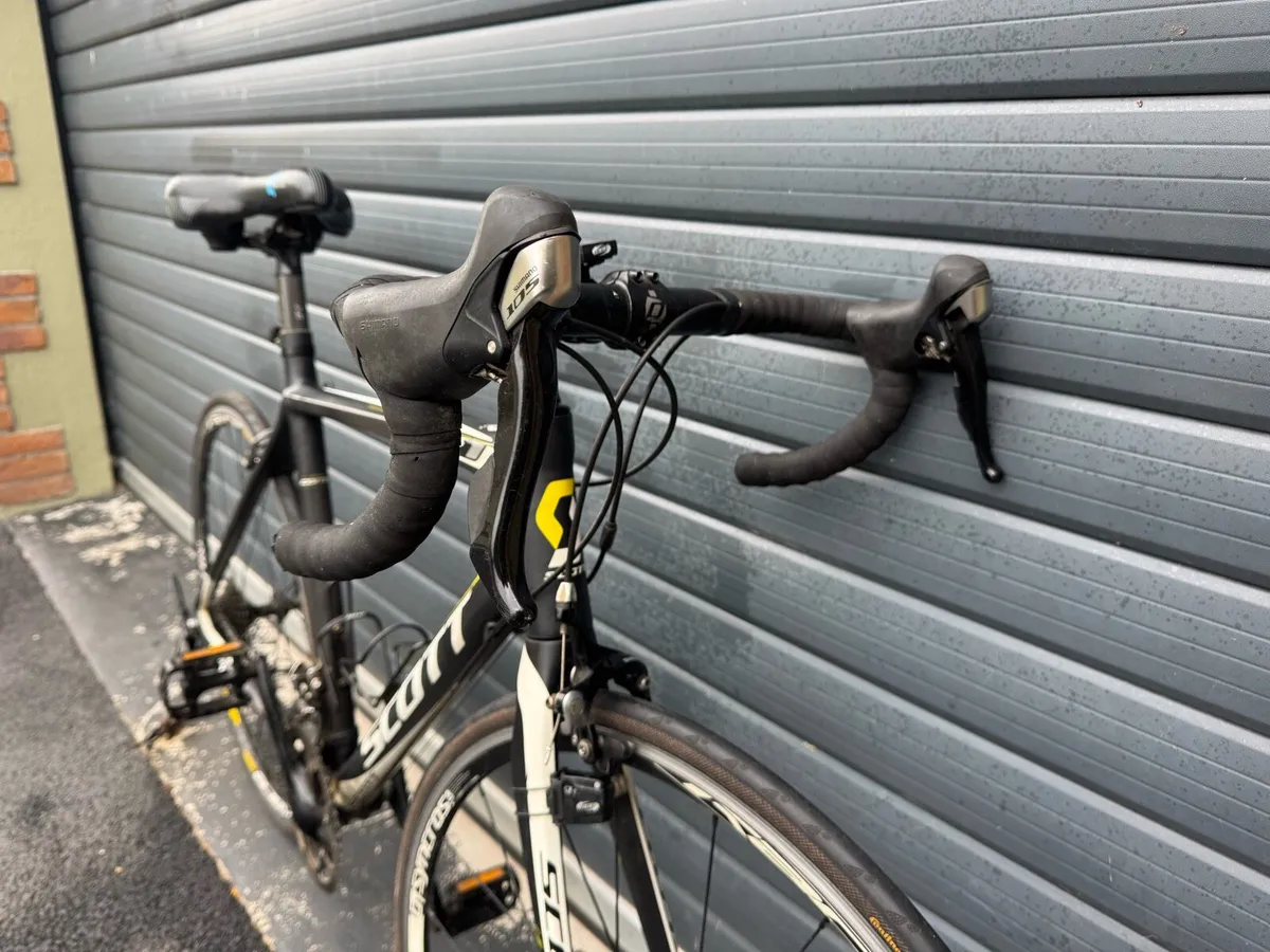 Carbon Fibre Road Bike - Image 4