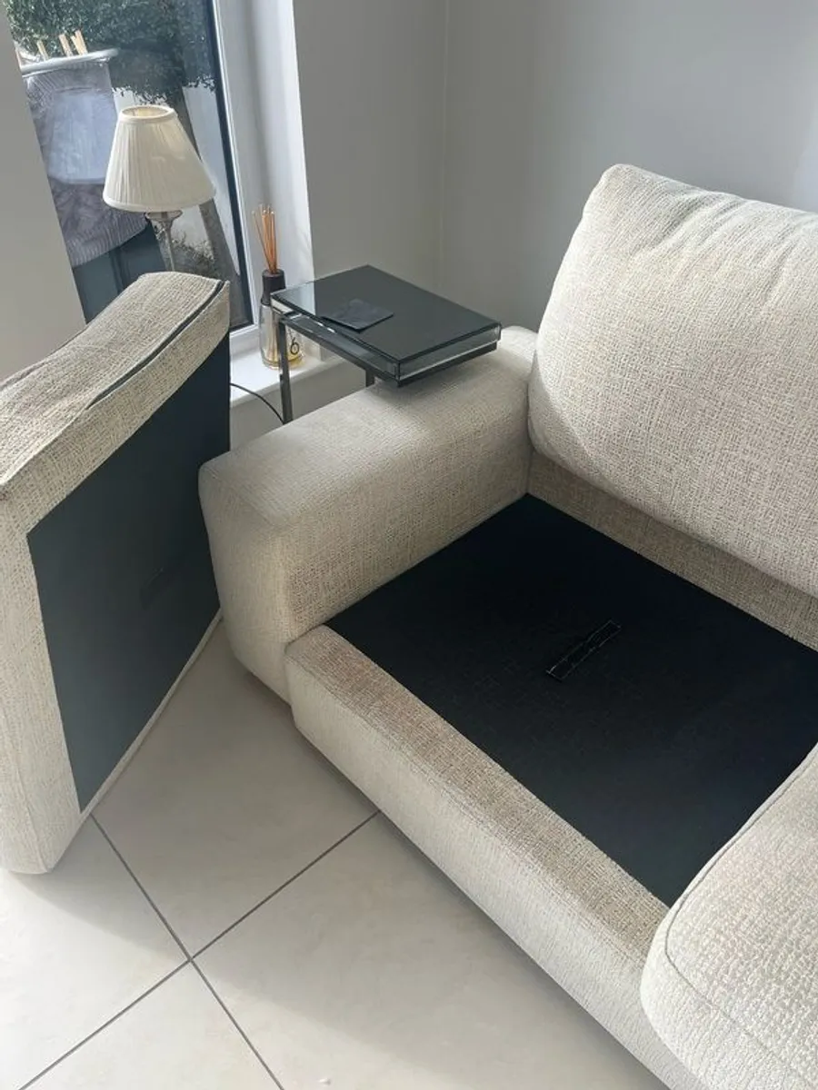 cream L shaped sofa - Image 1
