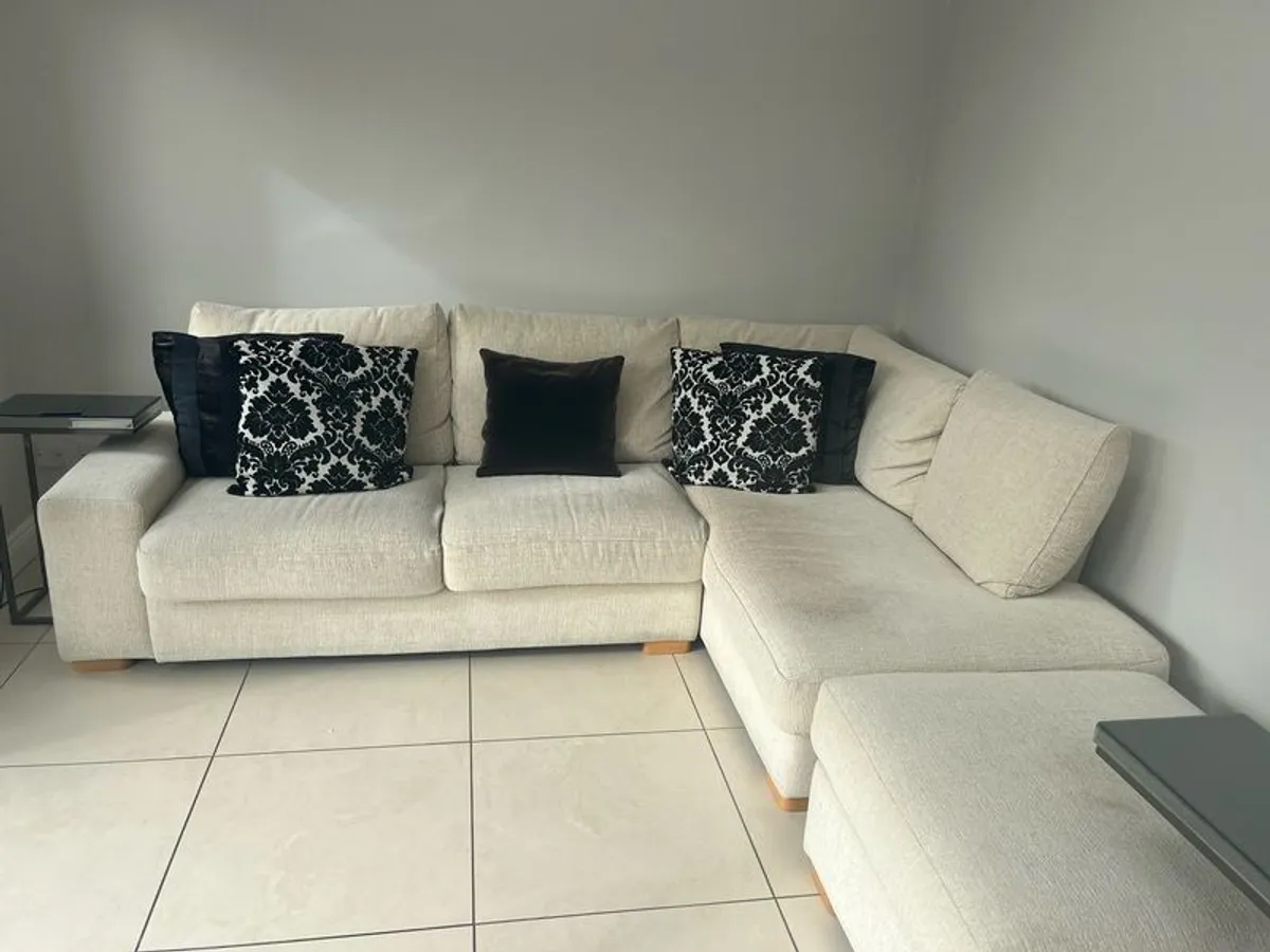 cream L shaped sofa - Image 2