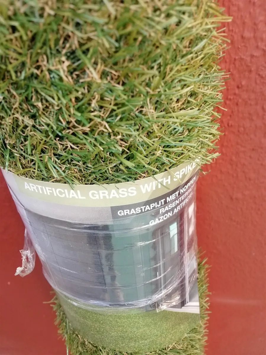 Artificial grass spiked - Image 1
