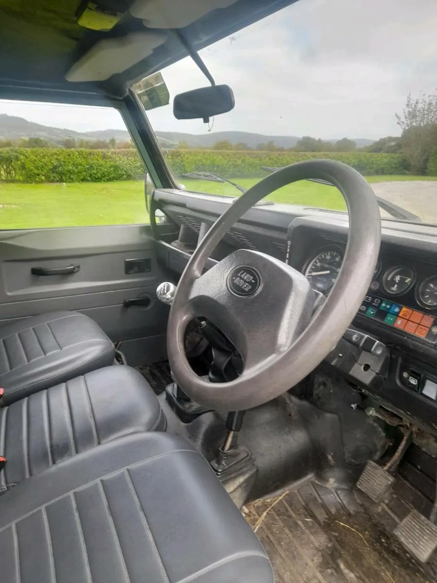 Landrover Defender this 110 - Image 3