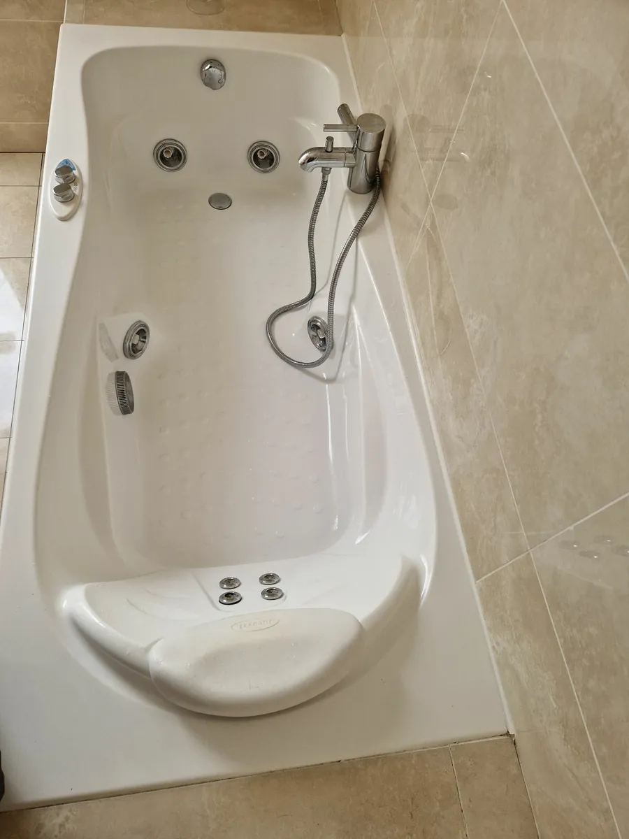 Jacuzzi jet bath - Image 2