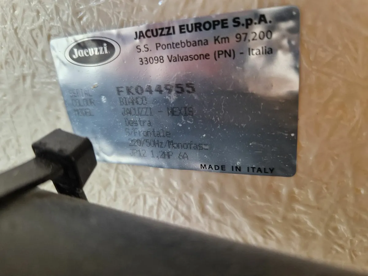 Jacuzzi jet bath - Image 4