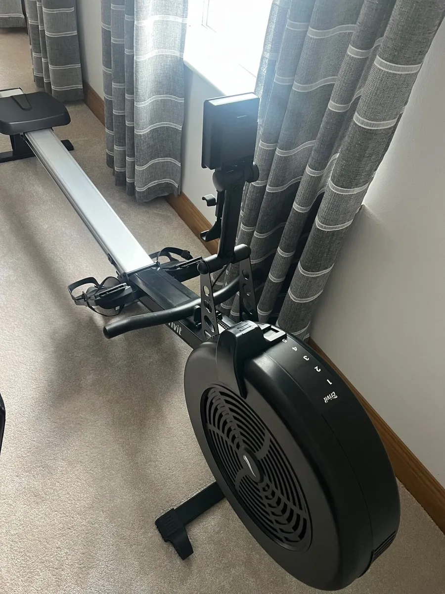 Rowing Machine - Image 3