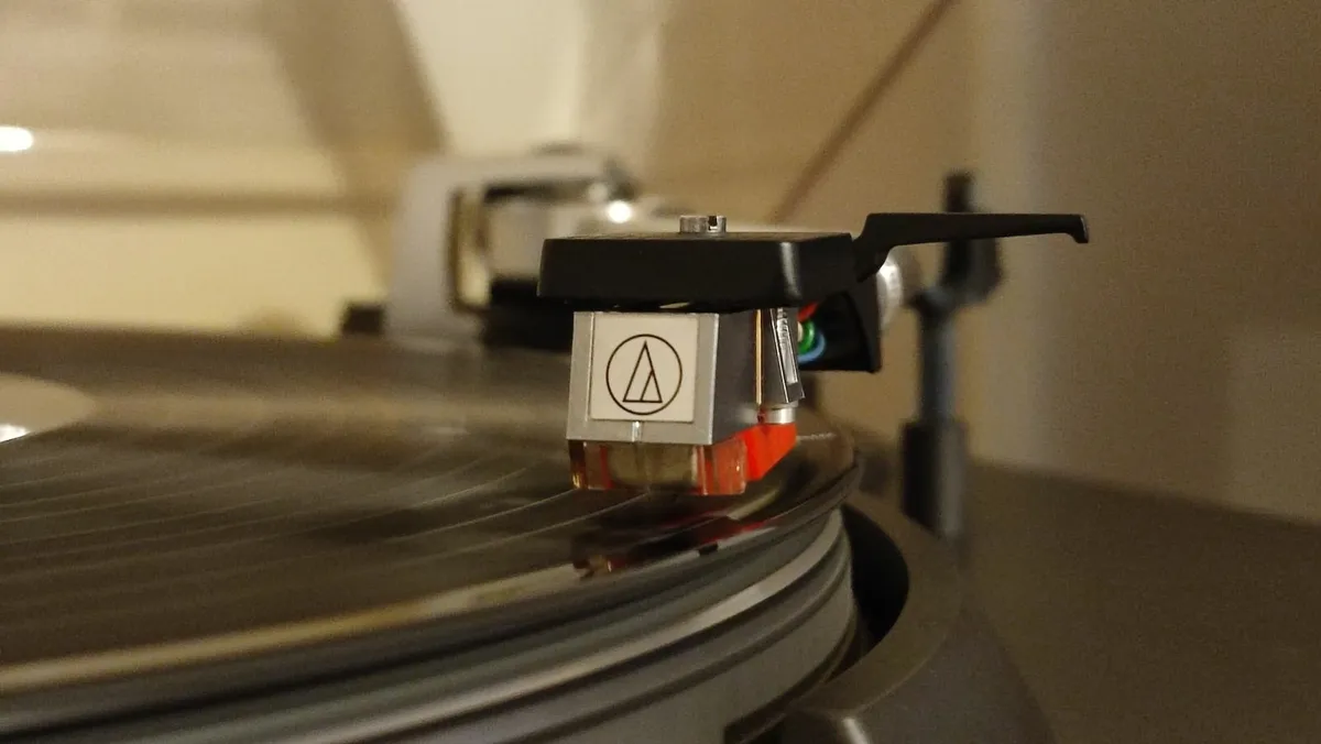 Technics SL-3310 FullAutoDirect-Drive Turntable. - Image 2