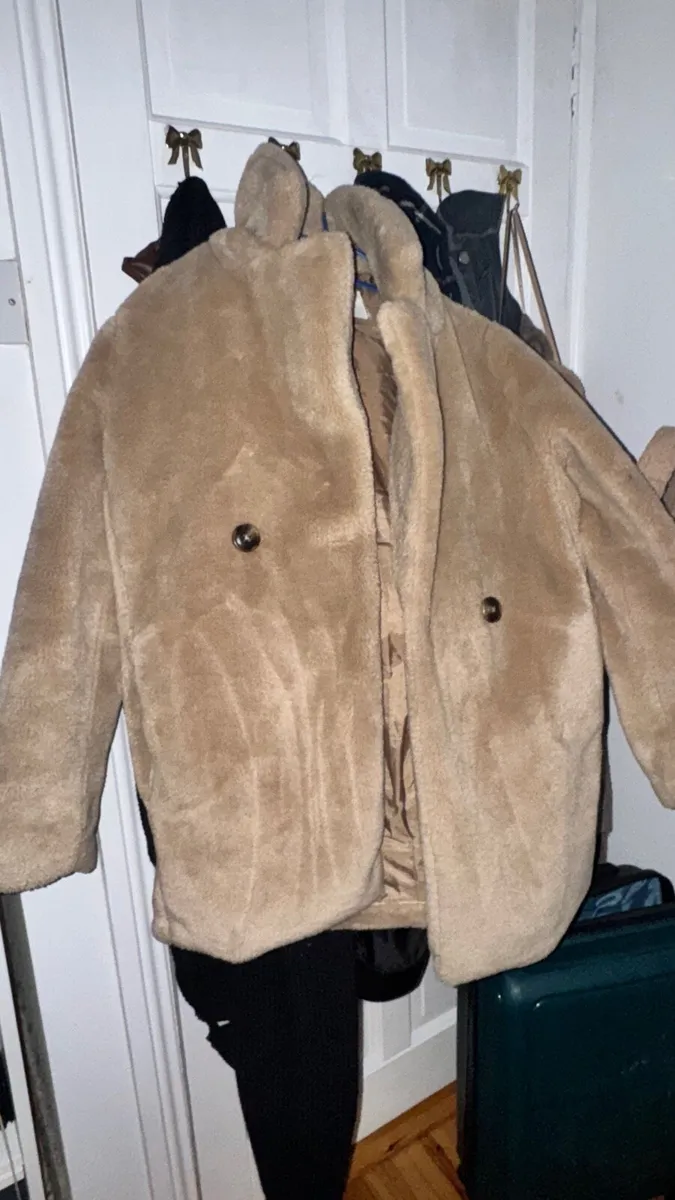 Thick Fur coat - Image 3