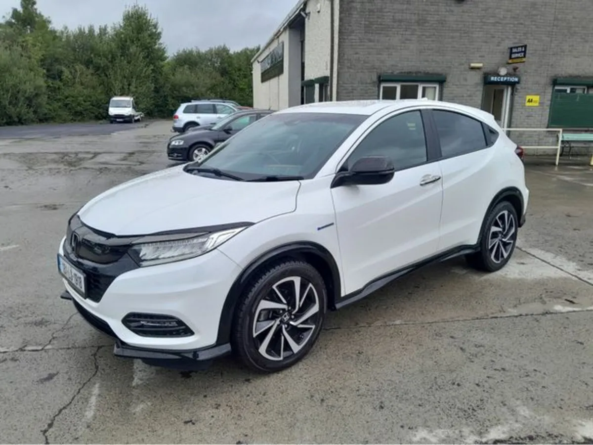 Honda Vezel 1.5 RS - Image 2