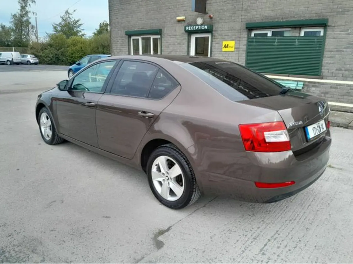 Skoda Octavia AMBITION 1.6 TDI 110HP 4DR - Image 4