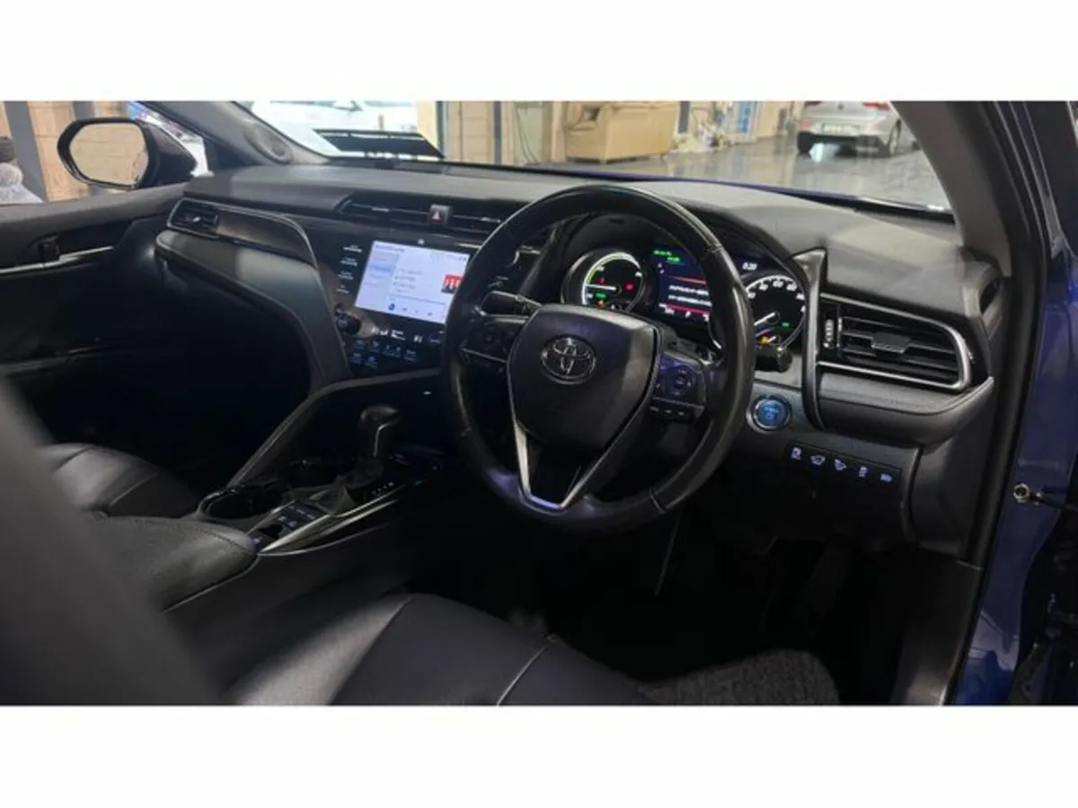 Toyota Camry 2.5 WS High Spec - Image 2