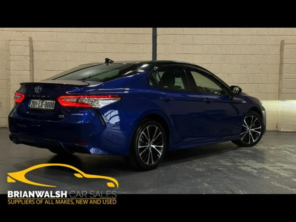 Toyota Camry 2.5 WS High Spec - Image 4