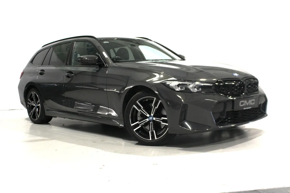 2023 BMW 3-Series 330E M SPORT Touring - Image 4