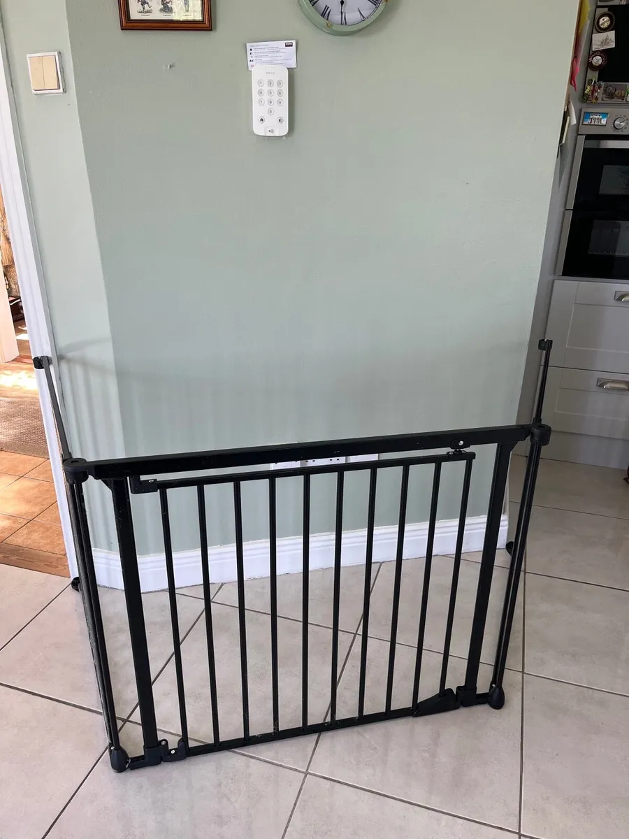 Stove guard with front opening - Image 2