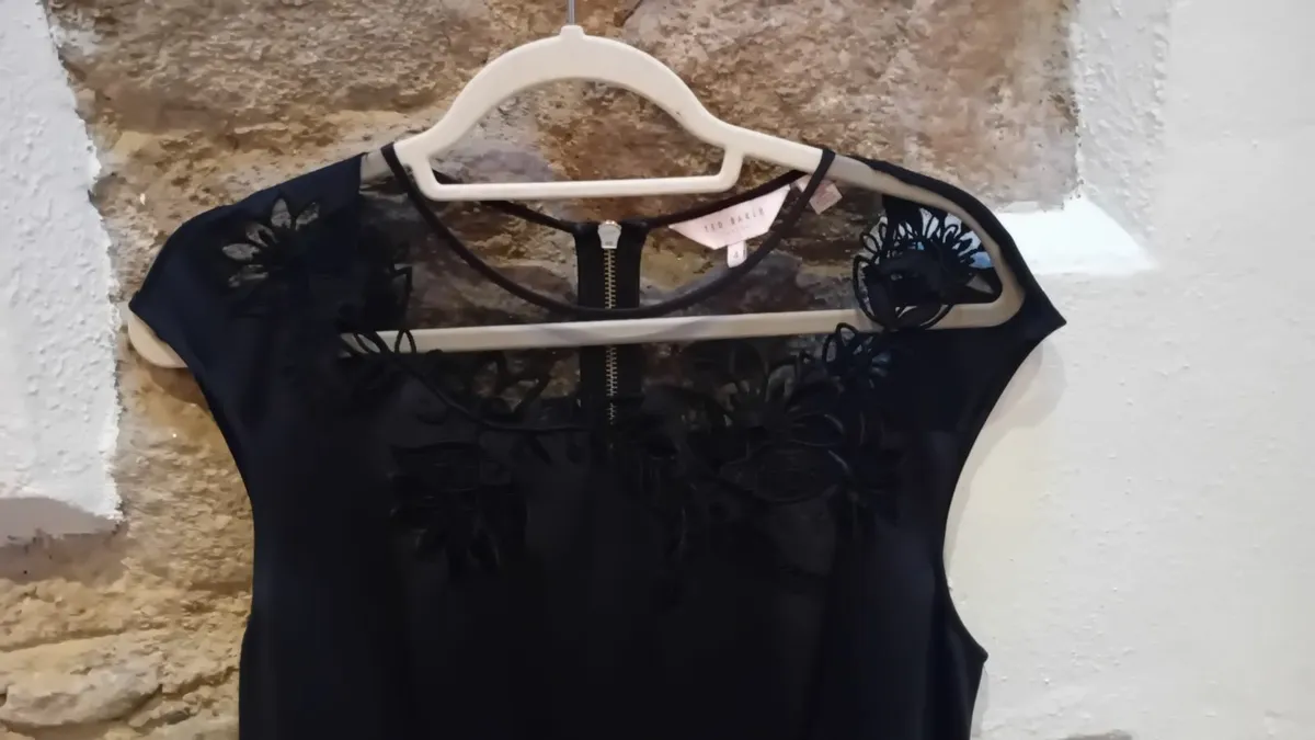 Ladies fashion - Image 3
