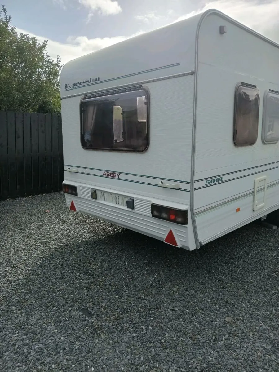 Caravan   5 berth - Image 2