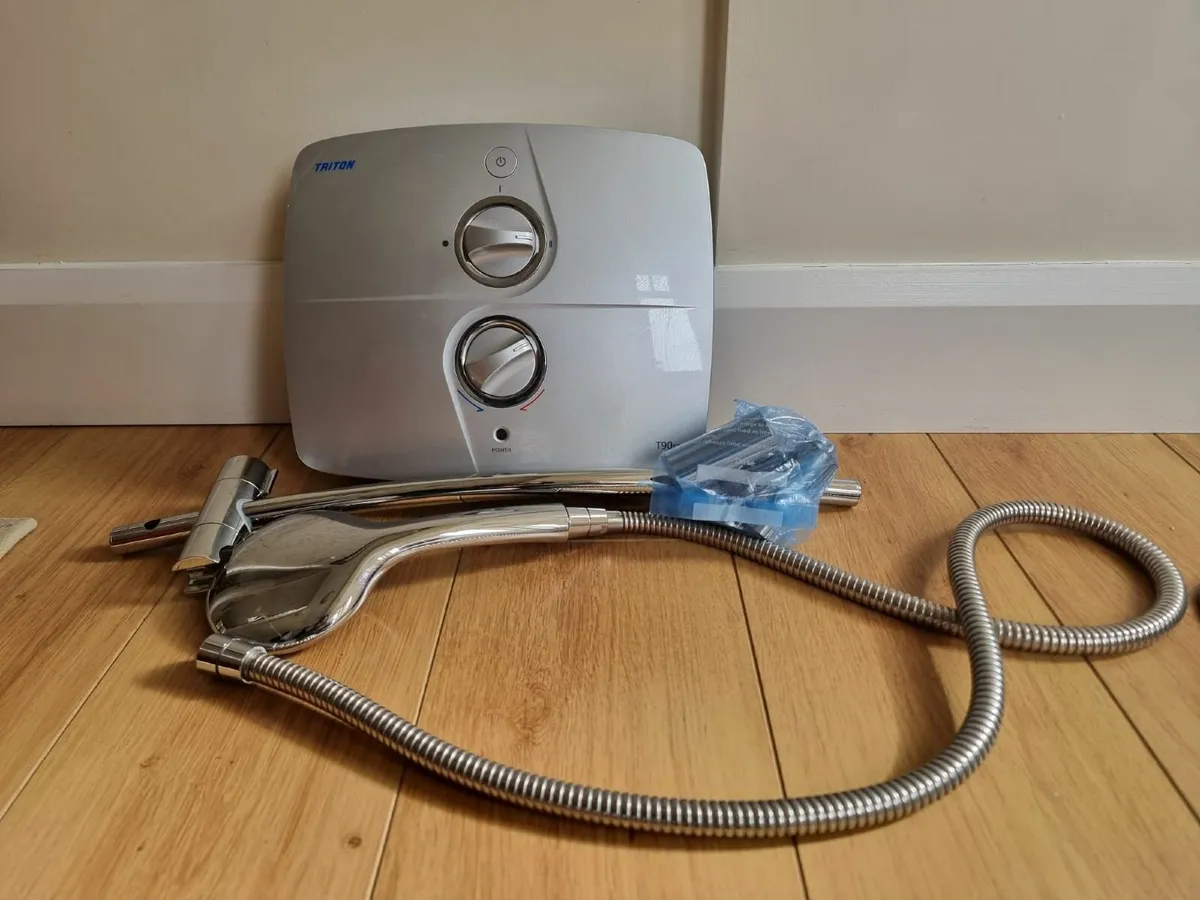 Electric Shower Triton Silver Unit