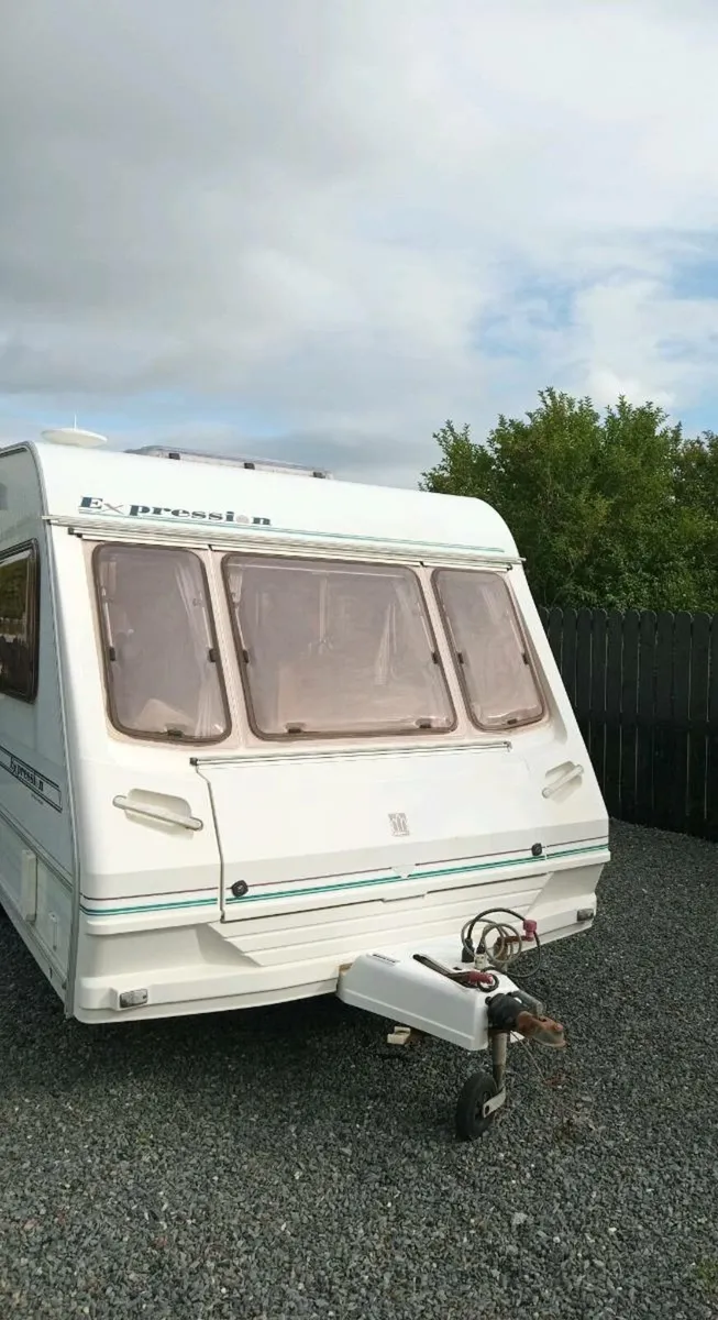 Caravan   5 berth - Image 4