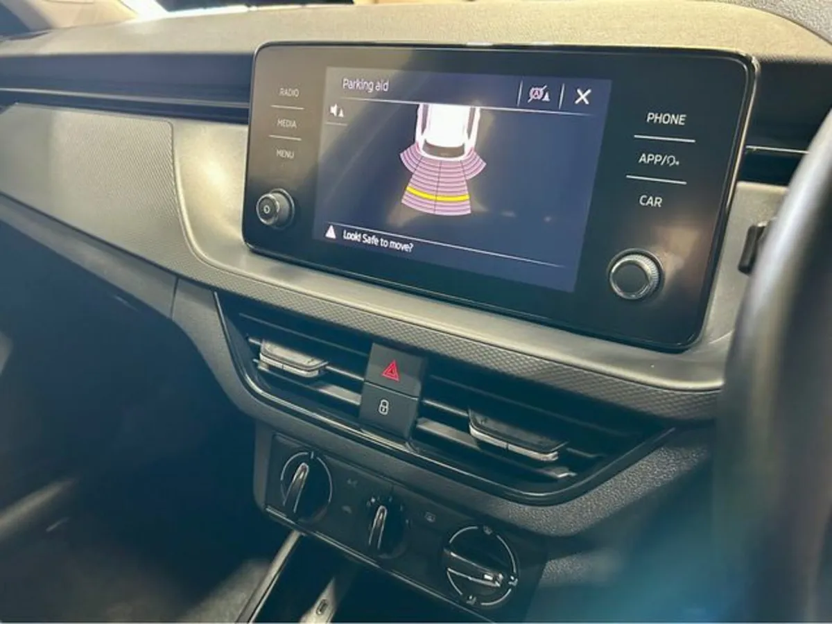 Skoda Kamiq AMBITION 1.0 TSI 110HP DSG 5DR AUTO - Image 3