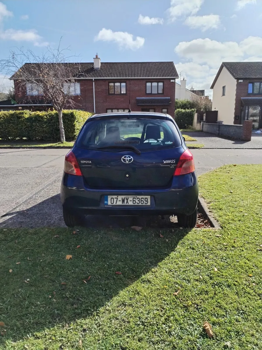 Toyota Yaris 2007 - Image 2