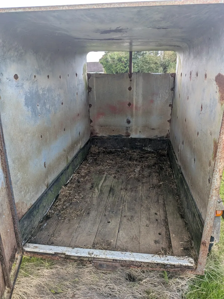sheep trailer - Image 2
