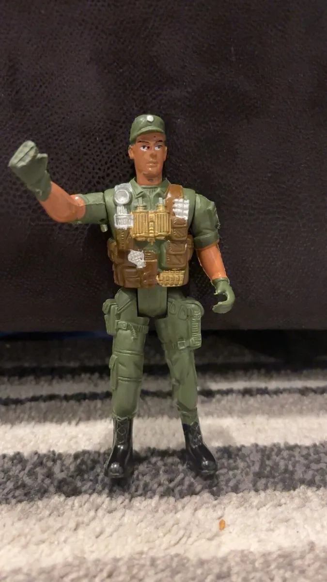 Army Solider Figures - Image 1