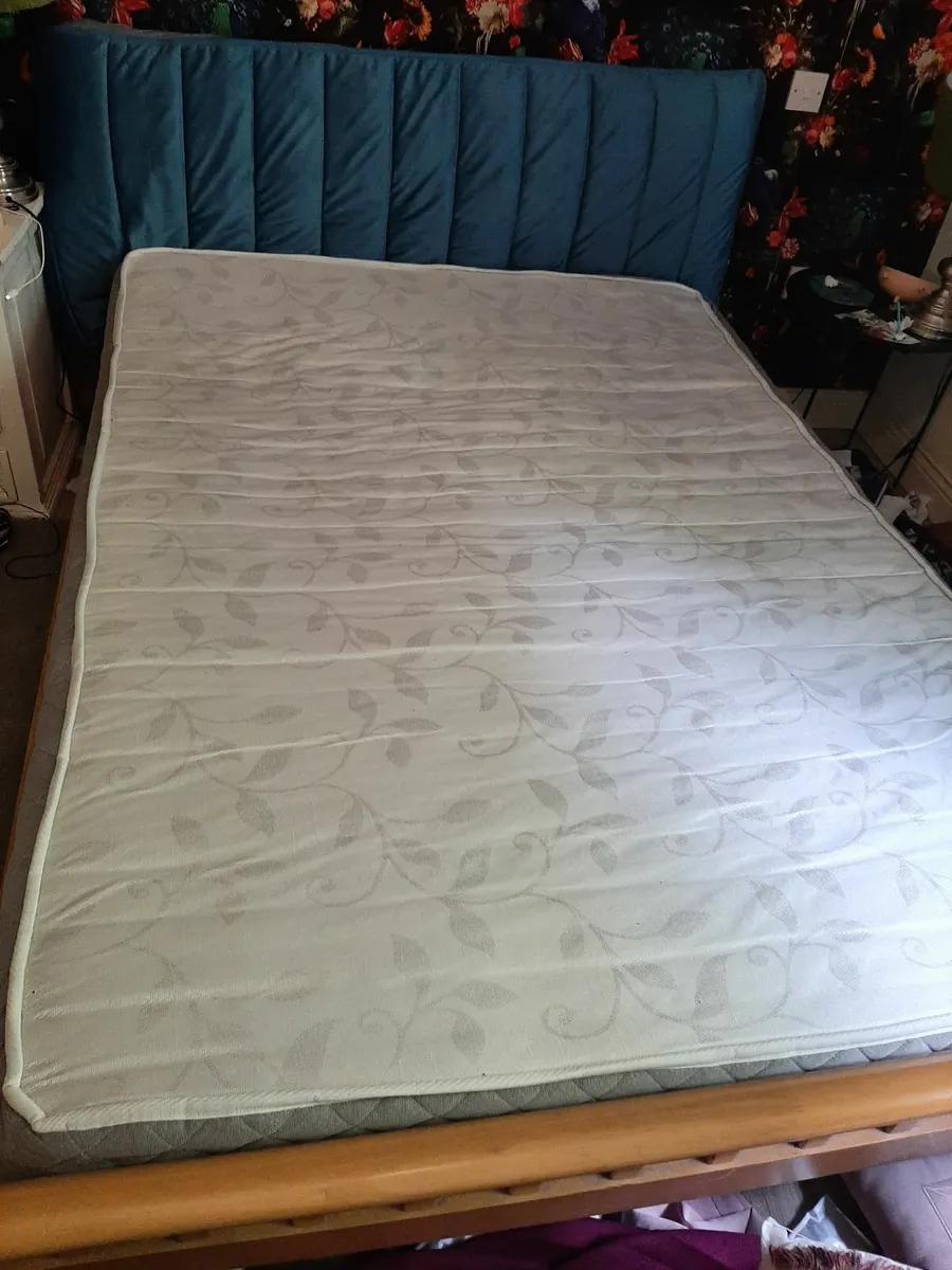 Double mattress. Spring mattress. - Image 2