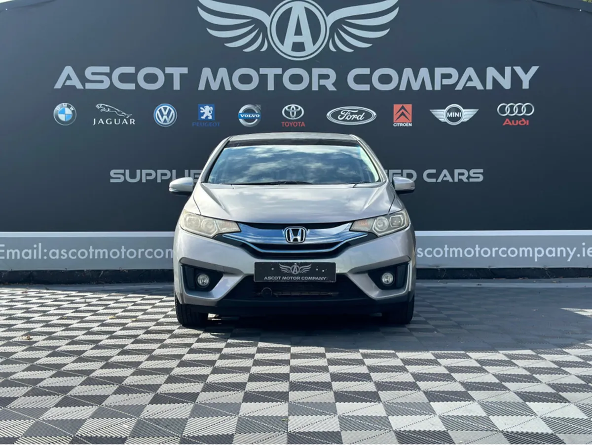 Honda Fit Hybrid - Image 2