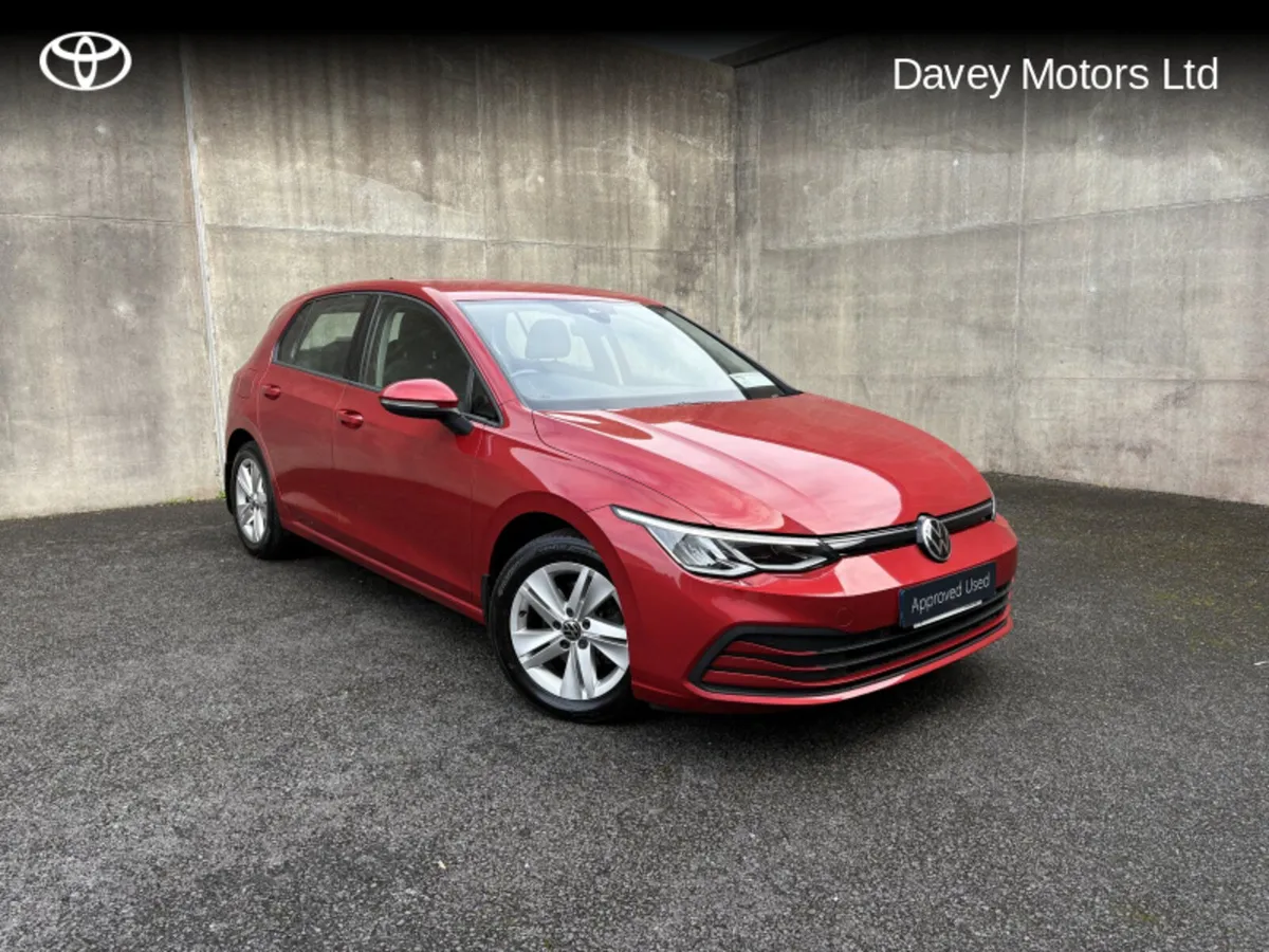 Volkswagen Golf LIFE 2.0 TDI 115HP 5DR - Image 1
