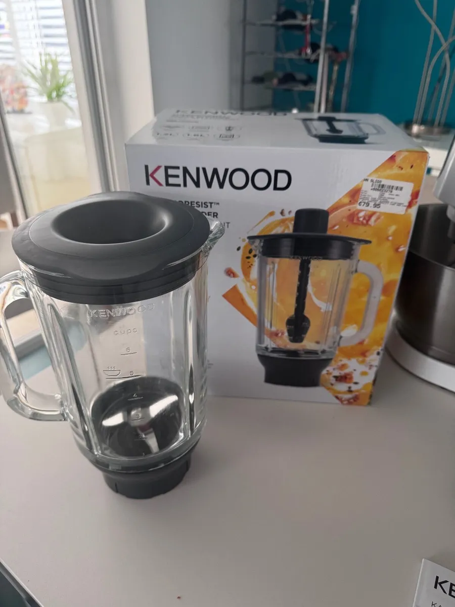 Kenwood Mixer Chef Kitchen plus accessories - Image 2