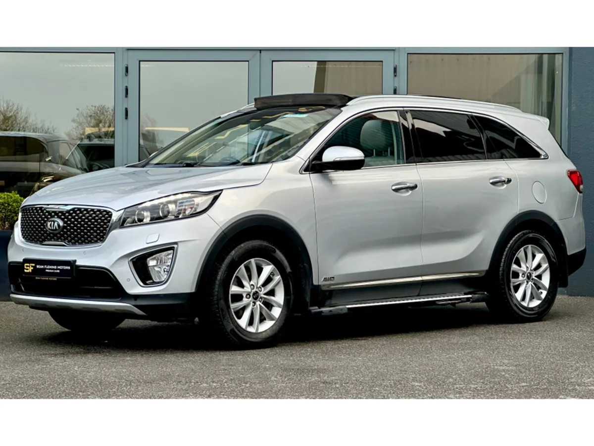 Kia Sorento PLATINUM* 7 SEAT* PANORAMIC ROOF* - Image 2